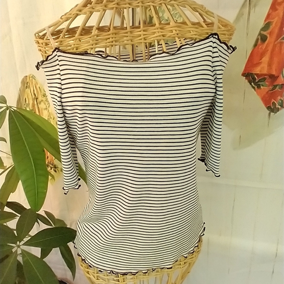 Caution To The Wind Tops - Top🌈Off shoulder tee